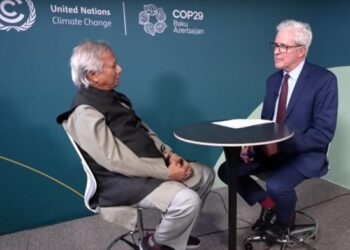 তিতুমীর কলেজের শিক্ষার্থীদের সড়ক ও রেলপথ অবরোধ