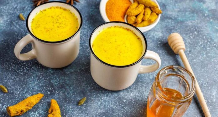 তিতুমীর কলেজের শিক্ষার্থীদের সড়ক ও রেলপথ অবরোধ